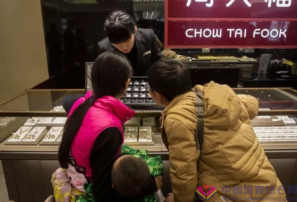 周六福发展战略调节：关掉15家在港店面，另外回收内地ENZO珠宝首饰
