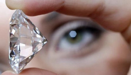 Zimnisky: 放弃折扣策略，将天然钻石作为高端奢侈品来对待